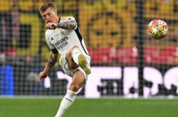 欧冠巅峰对决！克罗斯神助攻，维尼修斯破网，皇马再夺第15冠荣耀辉煌