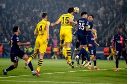 欧冠半决赛巅峰对决，胡梅尔斯制胜，多特蒙德总比分2-0巴黎圣日耳曼挺进决赛