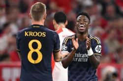 欧冠焦点战，维尼修斯双响凯恩破门，拜仁2-2皇马