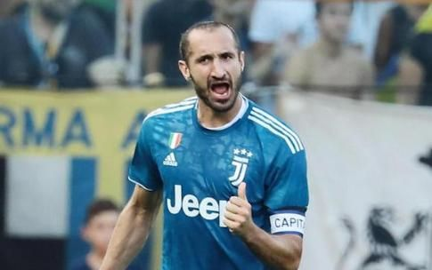 基耶利尼怒吼,快给我评评理,牙印都咬出来了! 基耶利尼怒吼,快给我评评理,牙印都咬出来了!