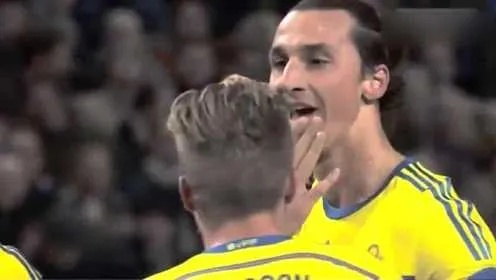 太秀了!伊布这球技,竟让摄像机CPU都晃烧了!现场观众直呼过瘾! 太秀了!伊布这球技,竟让摄像机CPU都晃烧了!现场观众直呼过瘾!