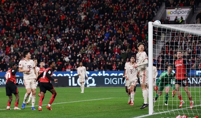 欧冠激战正酣,利物浦1-0绝杀巴黎,拜仁3-0十人药厂展现强大实力 欧冠激战正酣,利物浦1-0绝杀巴黎,拜仁3-0十人药厂展现强大实力